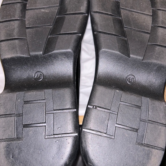 Very Cute Mary Janes - Size 8 - Picture 3 of 4